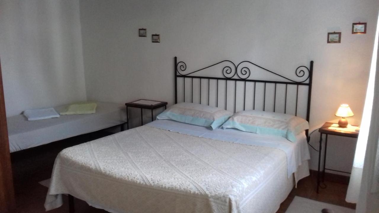 B&B Is Camminantis Nurallao Bagian luar foto